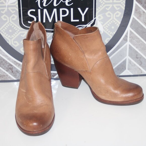 Kork-Ease Shoes - NICE LADIES KORK-EASE SHOOTIE/ANKLE BOOTIE - SIZE 10 - TAN LEATHER